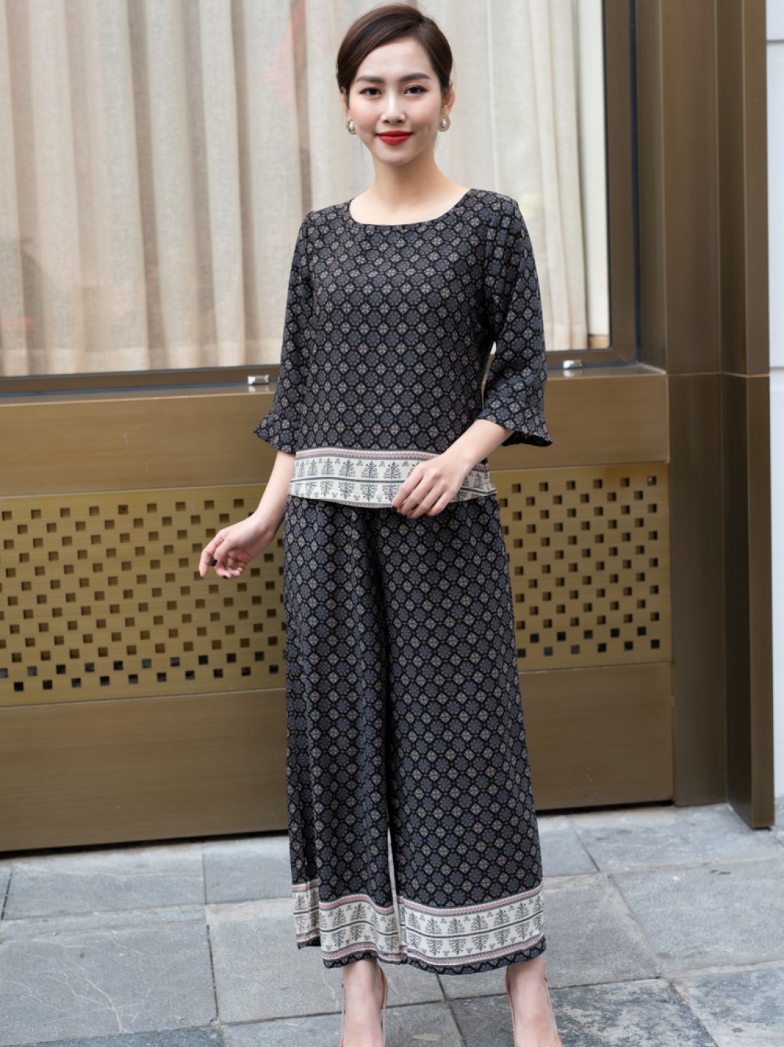 Bộ trung niên cổ vuông hoa dây 2XL