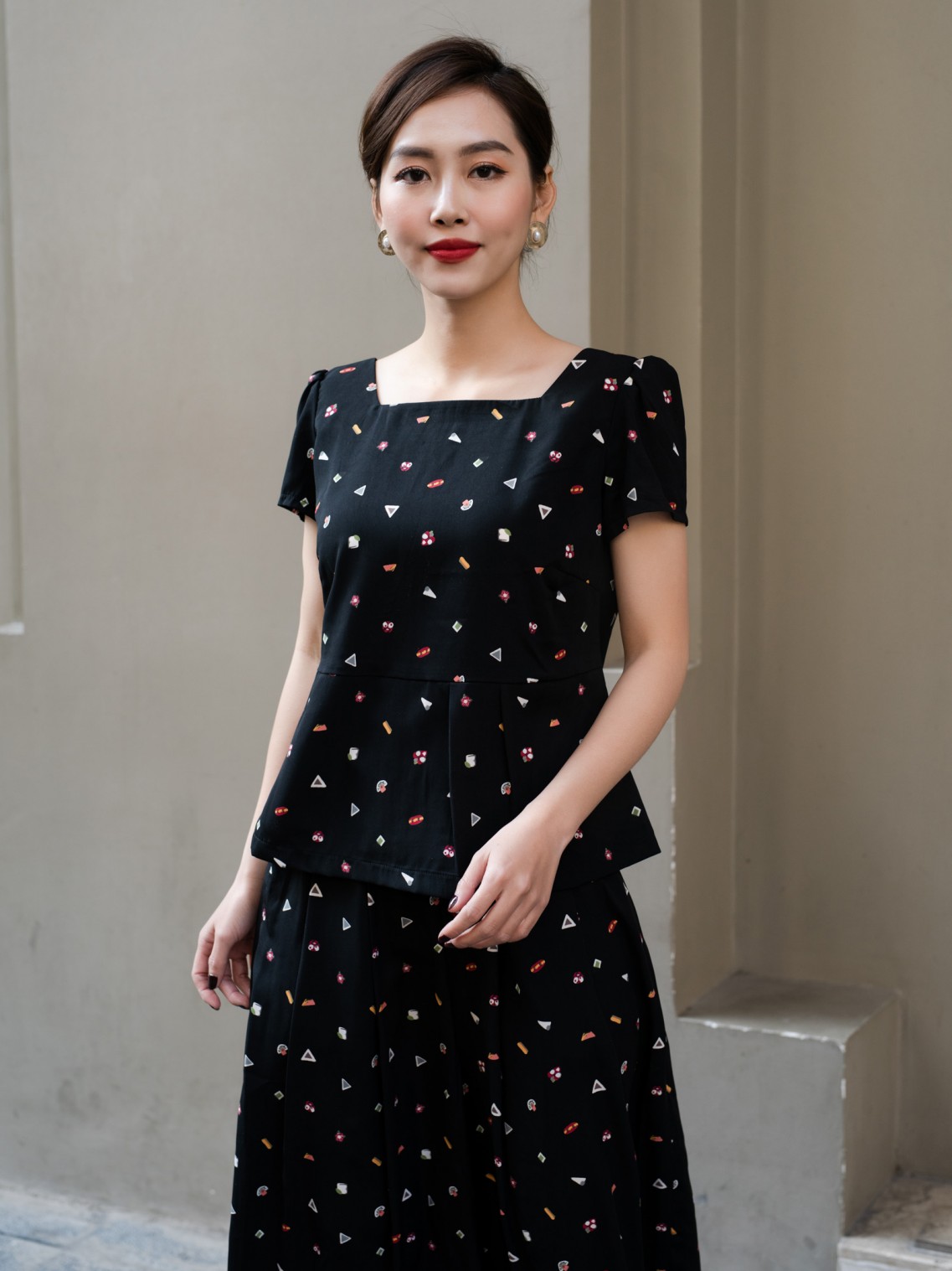 Bộ trung niên cổ vuông tam giác  2XL