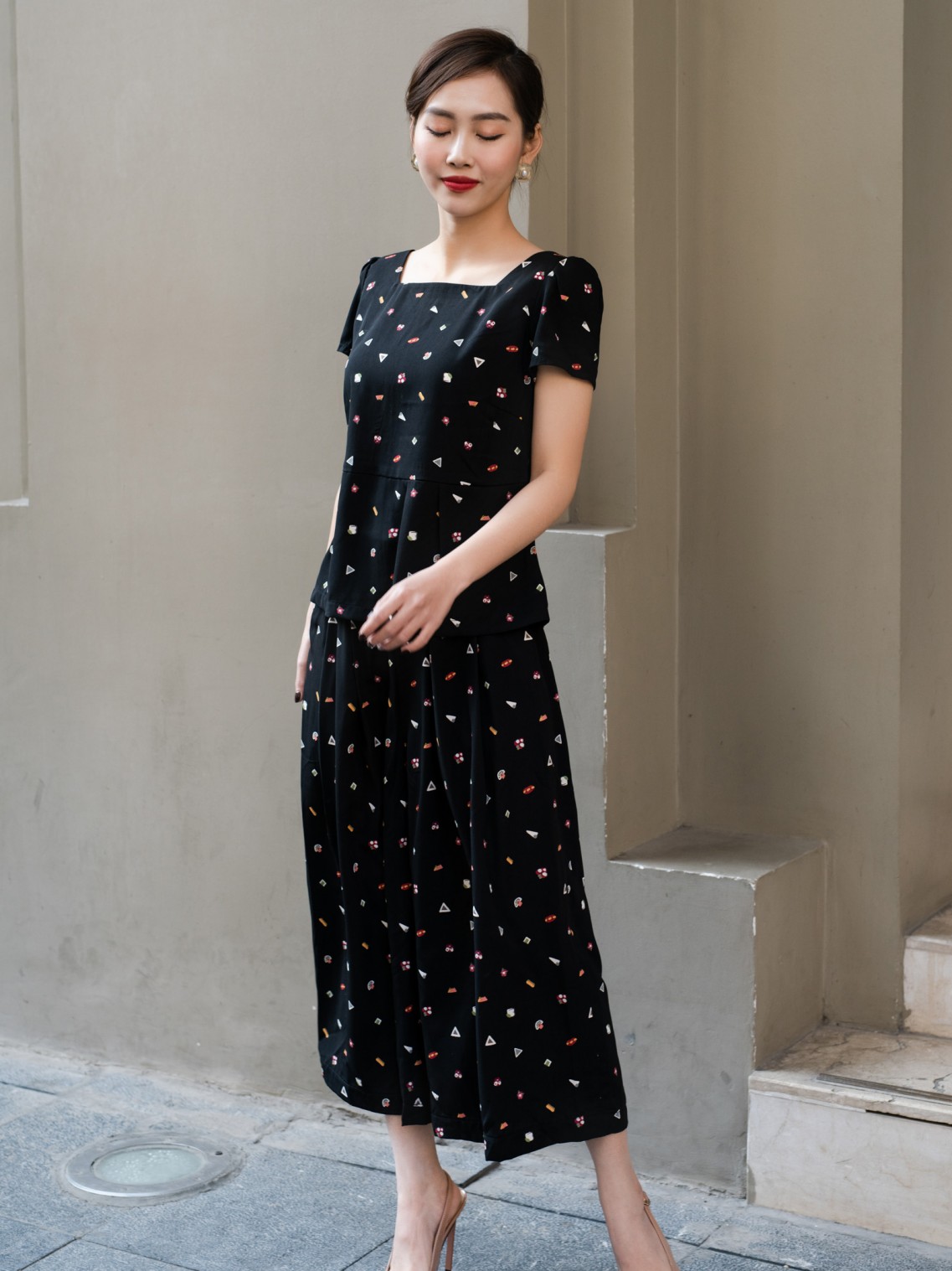 Bộ trung niên cổ vuông tam giác  2XL