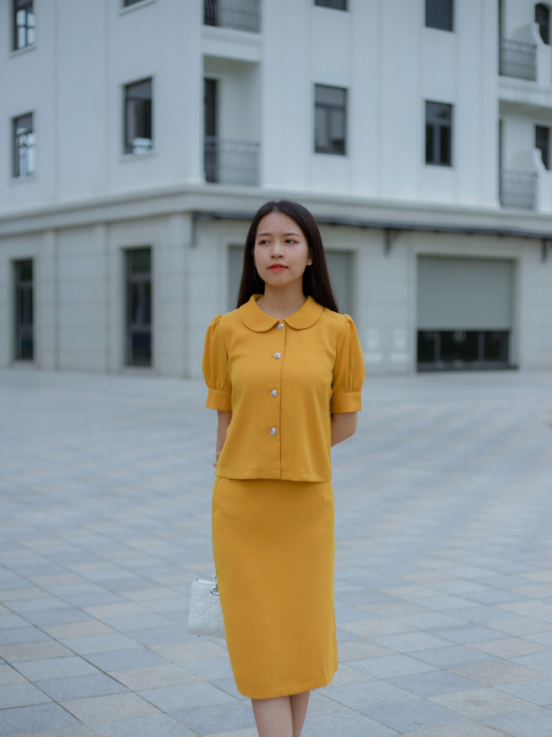 Set váy cổ tròn Vàng S