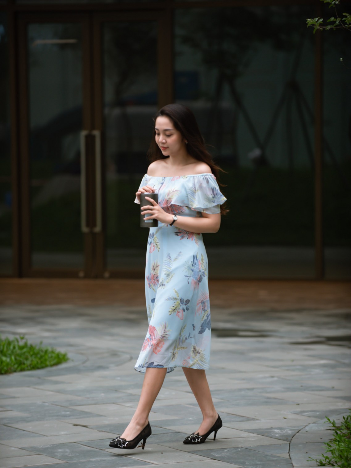 Váy trễ vai Da trời S