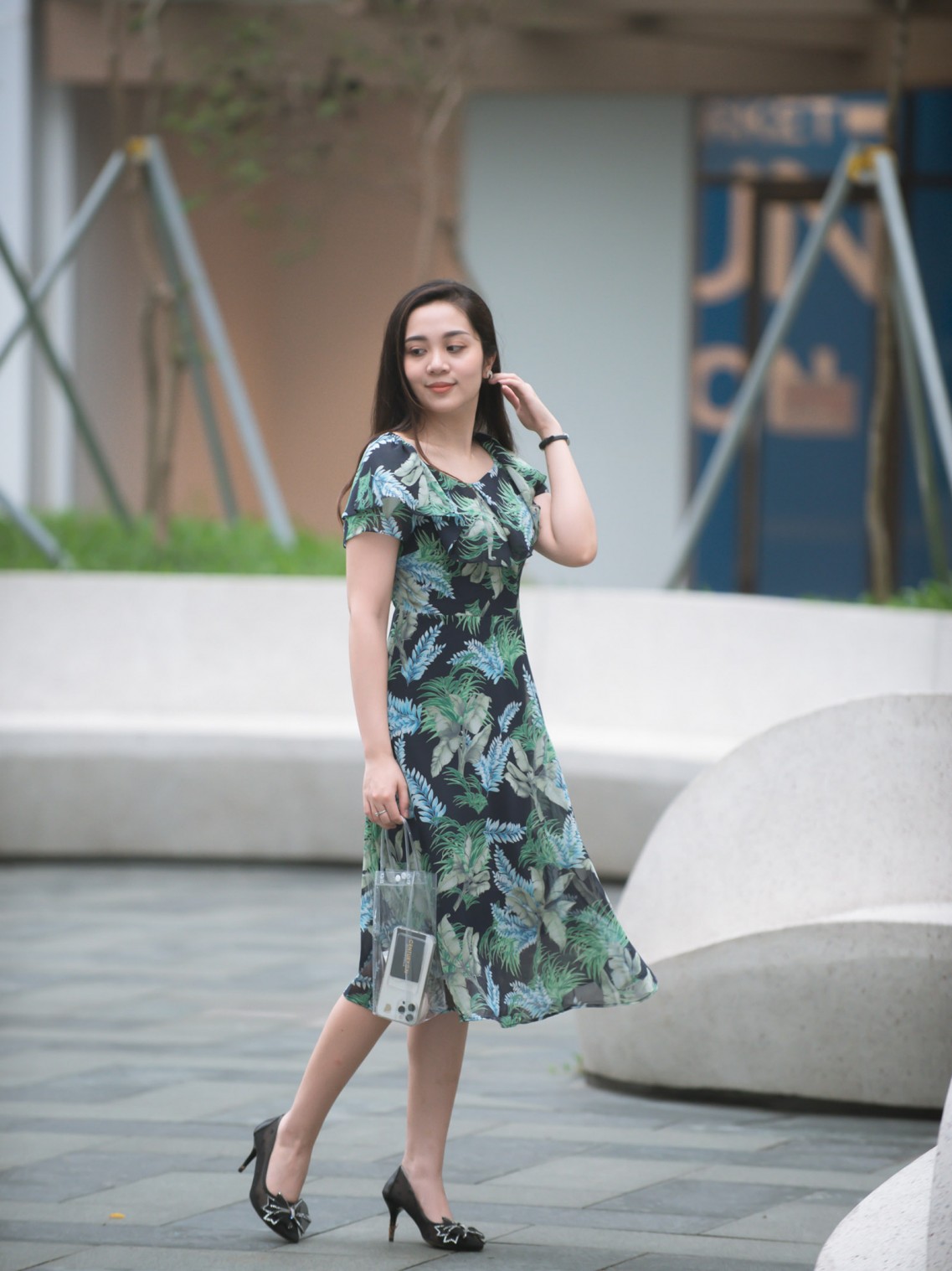 Váy trễ vai Xanh đen S