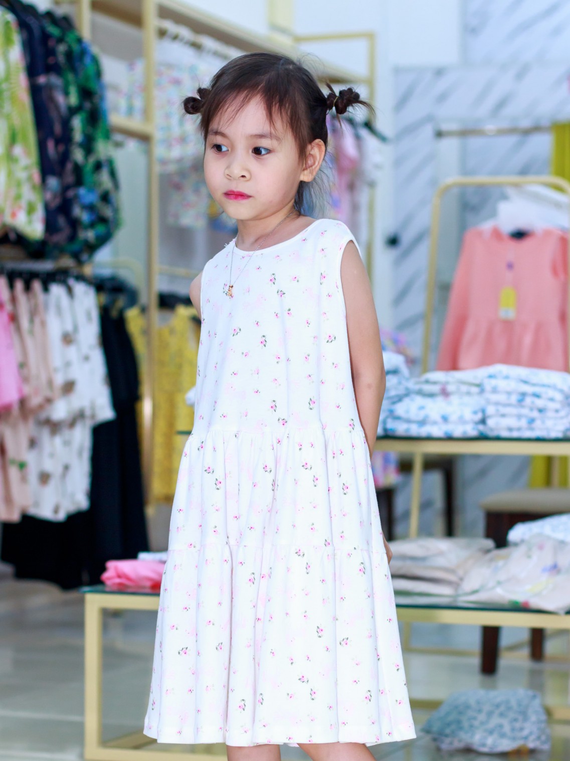 Váy 2 tầng Trắng Pony 100