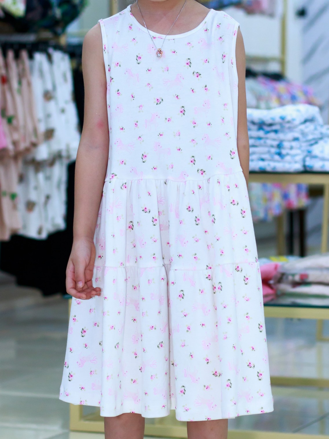 Váy 2 tầng Trắng Pony 100